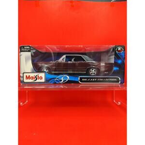 Maisto 31885 Maisto 1:18 Scale 1965 Pontiac GTO Special Edition Diecast Vehicle